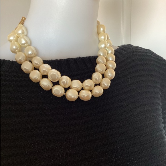 Carolee Chunky pearl necklace - Picture 3 of 14